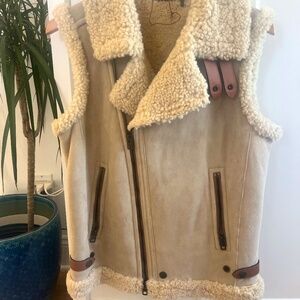 NWOT!  💕COACH 💕 Women's Shearling Vest XS